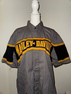 Harley Davidson Men's Gray Short Sleeve Button Up Shirt